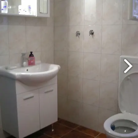 House Selak Stoncica 4, Vis *